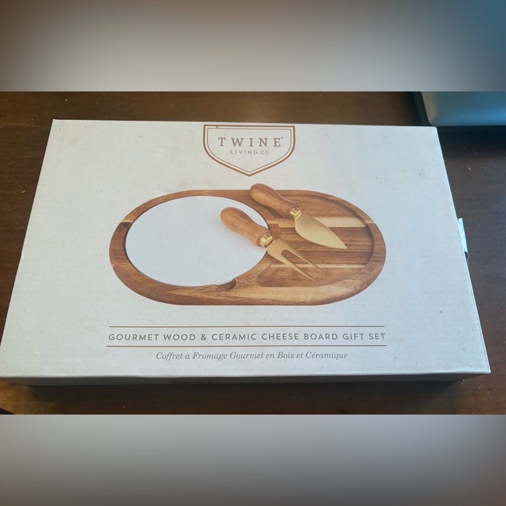 Twine Living Gourmet Wood & Ceramic Cheese Board Gift Set New in Box